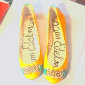 Sam Edelman Yellow Flats with Gold Chain size 9 M